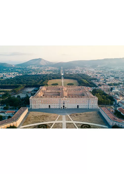 reggia di caserta vista dall'alto